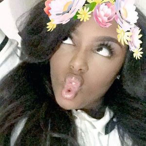 Meet your Posher, Kimberly'